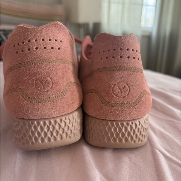 Pink Suede Low-Top Saydo Sneakers with Breathable Design women’s size 42 (10). - Picture 6 of 11